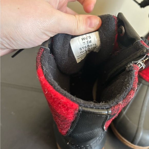 Women’s Sperry Duck Boots - Picture 3 of 3